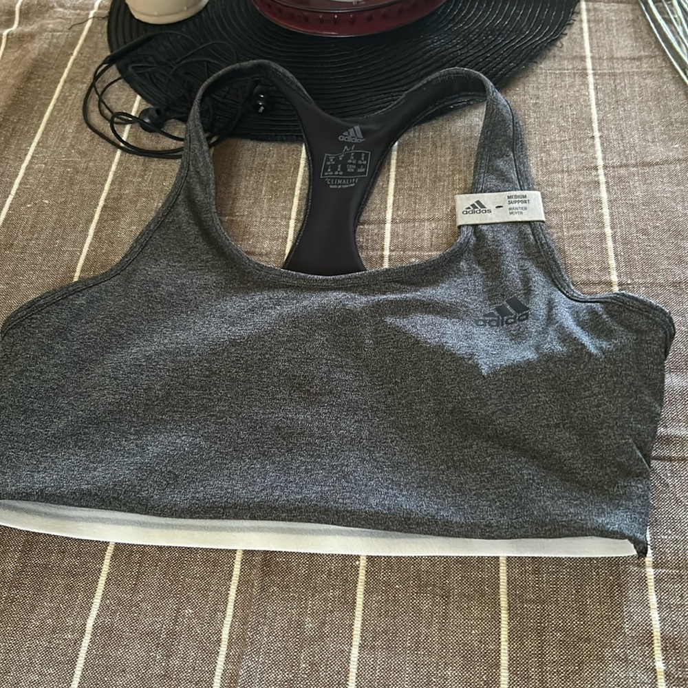 Sports bra